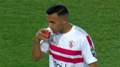 نيمار يخرج عن صمته ويكشف سر كوب الشاي أثناء مباراة الزمالك وشباب بلوزداد (فيديو)