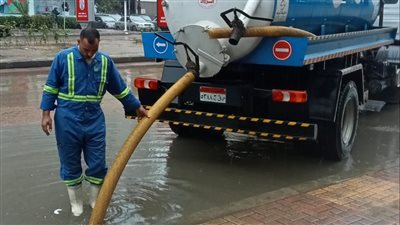 غرق شوارع الإسكندرية في مياه الأمطار (صور)