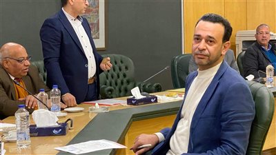 عمرو بدر يتقدم بأوراق ترشحه لعضوية الصحفيين تحت السن 