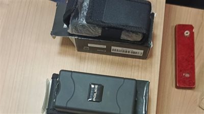 نشاط جمارك مطار القاهرة.. ضبط 700 جرام ذهب بحوزة راكبة.. وأسلحة وأجهزة تنصت بحوزة آخر