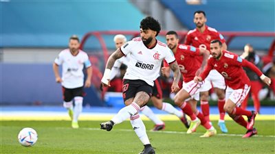جابرييل باربوسا يضيف هدف فلامنجو الثالث في شباك الأهلي