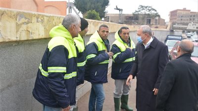 محافظ القليوبية يتابع جهود رفع وإزالة آثار الأمطار بمدينة بنها