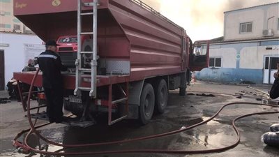 إخماد حريق مطعم سورى شهير فى بنها 