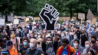 اعتقال 15 شخصا بعد تظاهرة 