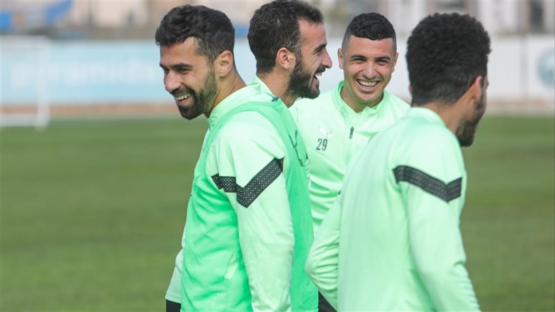 فريق بيراميدز، فيتو