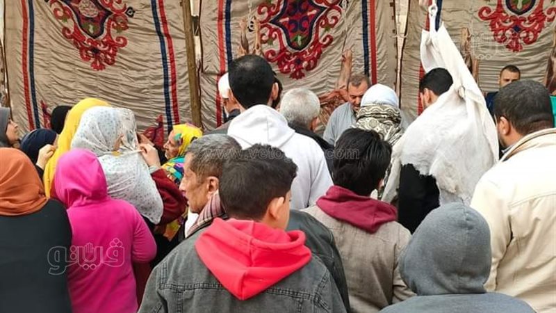 ازدحام شديد على اللحم