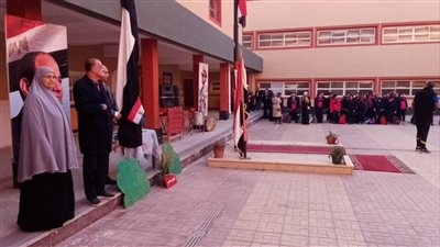وكيل تعليم الإسماعيلية يطمئن على انتظام الدراسة (صور) 