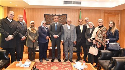 بحث آليات تنفيذ مبادرة التوعية بالصحة الإنجابية