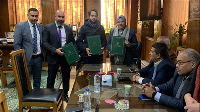 المصرية لنقل الكهرباء توقع عقدا لربط محولات جامعة المنيا 