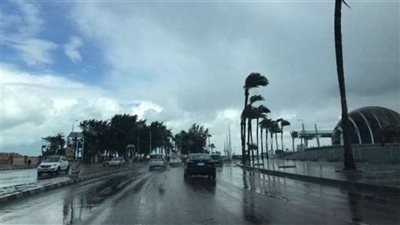 غيوم كثيفة وانخفاض كبير بدرجة الحرارة بمحافظة البحيرة (فيديو)