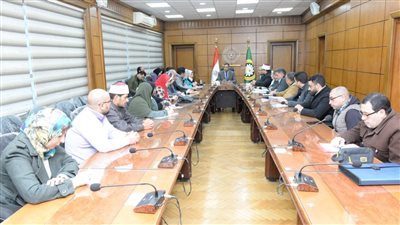 قرارات محافظ الدقهلية في اجتماع مناقشة تصميمات امتداد المشاية السفلية بالمنصورة 