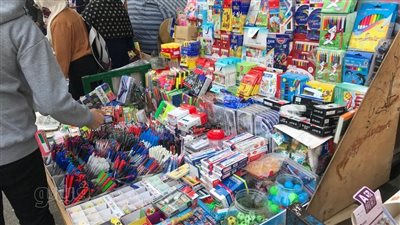 أسعار مستلزمات المدارس في الفجالة (فيديو)