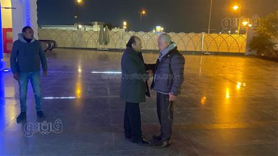 بدء عزاء والد الفنان شريف إدريس بمسجد الشرطة وأشرف زكي أول الحضور (فيديو) 