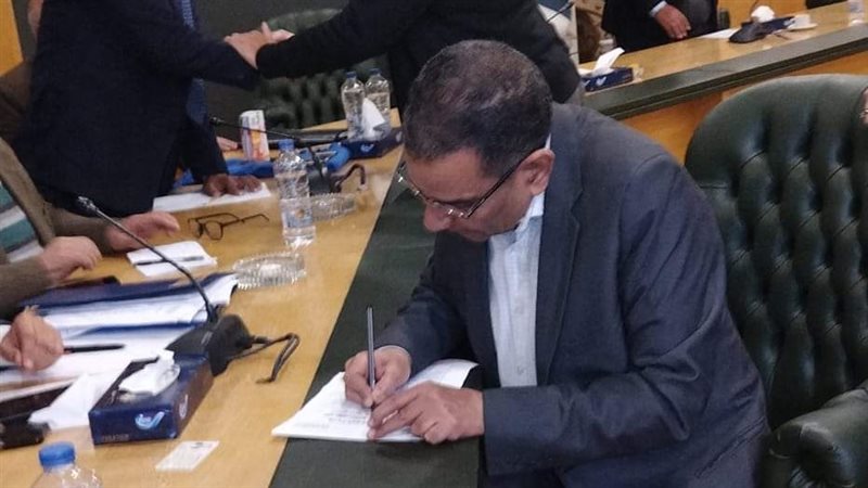 الكاتب الصحفي ممدوح