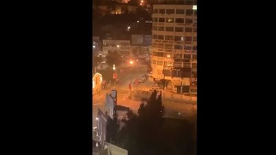 مستوطنون إسرائيليون يحرقون منازل فلسطينيين جنوب نابلس