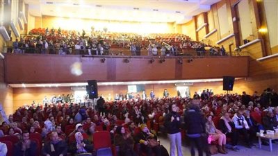 إقبال جماهيري على عرض 