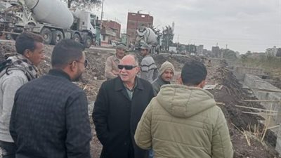 رئيس مركز الزقازيق بالشرقية يتابع إزالة الأبنية المخالفة (صور)
