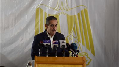 مدبولي يشاهد عرضًا تقديميًا لمحافظ الغربية حول المشروعات الجارية