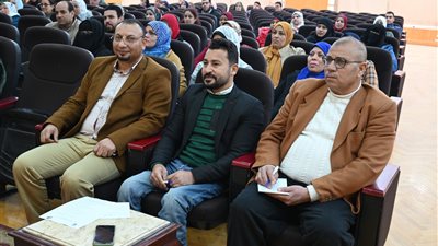 جامعة الفيوم تنظم تدريبا للعاملين بها على الاتيكيت
