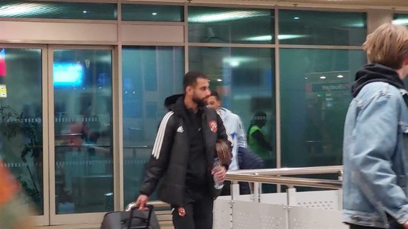 بعثة الأهلي في مطار