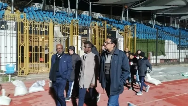 منسق كاف يطمئن على