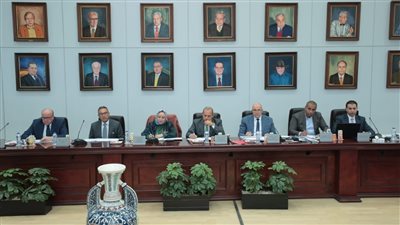 وزير السياحة والآثار يترأس اجتماع مجلس إدارة صندوق دعم السياحة والآثار