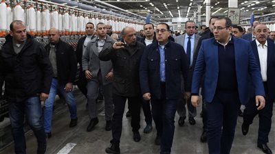 هل القطاع الخاص لديه القدرة على ضخ استثمارات في صناعة الغزل والنسيج (مدبولي يجيب)