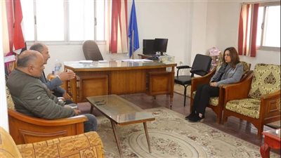 محافظ دمياط تتابع موقف مشروعات مبادرة حياة كريمة 