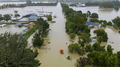 قتلى في جنوب إفريقيا وطوارئ في نيوزيلندا بسبب الفيضانات والأعاصير