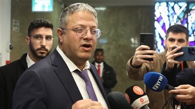 وزير الأمن القومي الإسرائيلي يعاقب الأسرى الفلسطينيين بالاستحمام 