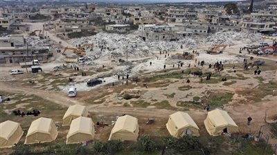 وفد للأمم المتحدة يتفقد أضرار الزلزال في شمال غرب سوريا