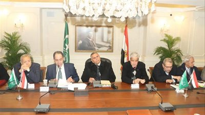 الوفد ينظم حلقة نقاشية حول حادث 4 فبراير 1942