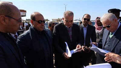 رئيس التنمية الحضرية يتفقد مشروعات تطوير المناطق الخطرة بأبورديس 