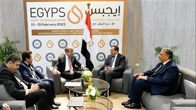 الملا يلتقي وزير الطاقة اللبناني لبحث عمليات الاستكشاف في لبنان