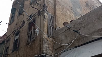 سقوط أجزاء من عقار بمنطقة اللبان فى الإسكندرية 