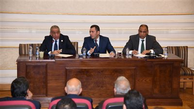 صناعة النواب تناقش أزمة التجمعات الصناعية العشوائية بالقليوبية