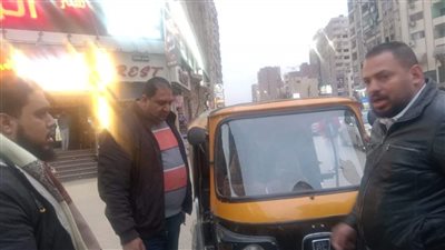 ضبط ١٥ مركبة توك توك ورفع ٤٥٠ حالة إشغال بشوارع الطالبية (صور)