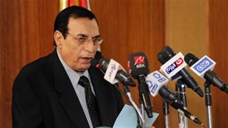 الكاتب الصحفي مرسي