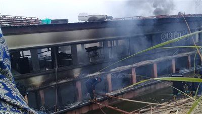 الاستماع لشهود العيان في حريق مركب بالبدرشين 