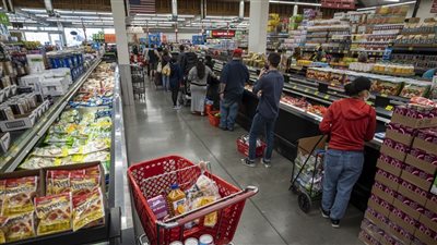 التضخم السنوي في بريطانيا يتباطأ للشهر الثالث على التوالي إلى 10.1% في يناير 