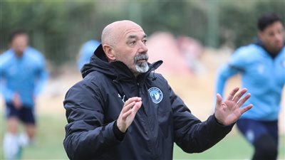 باتشيكو يطالب لاعبي بيراميدز بطي صفحة الكونفدرالية