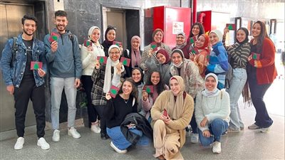 طلاب كلية الإعلام بجامعة القاهرة يطلقون حملة للصحة النفسية 