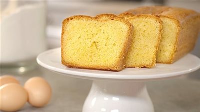 طريقة عمل الكيكة العادية، هشة ولذيذة وسريعة التحضير 
