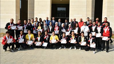 وزير الشباب والرياضة يكرم أبطال منتخب الكانوي والكياك بعد إنجاز البطولة العربية