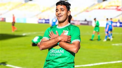 النادي المصري يفتح ملف التجديد لإسلام عطية 