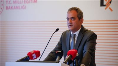 وزير التعليم التركي يكشف موقف الدراسة بالمناطق المتضررة من الزلزال