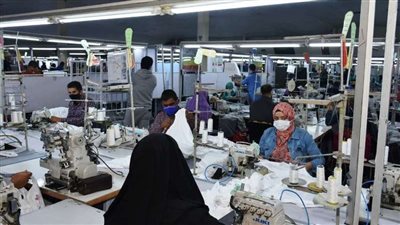 خطة الحكومة لإقامة المشروعات الصناعية.. طرح 529 قطعة أرض خلال 4 أشهر.. وزيادة الصناعات المحلية أبرز المستهدفات