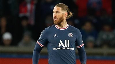 دوري أبطال أوروبا، راموس يعتدي على مصور ألماني في لقاء بايرن ميونخ 