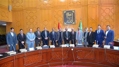 محافظ الإسماعيلية يكرم مستشاري هيئة قضايا الدولة لجهودهم في الدورات التدريبية 