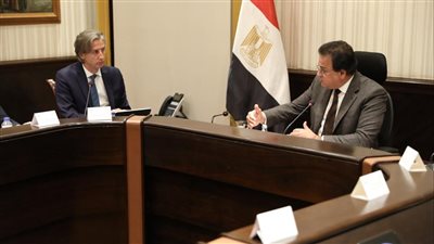 وزير الصحة يبحث ميكنة وحدات الرعاية الصحية بالمحافظات 